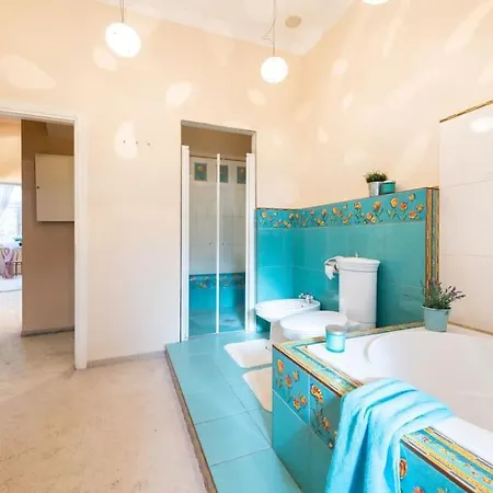 111m2 Next To Blue Church Apartamento