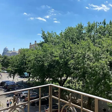 Apartamento 111m2 Next To Blue Church Bratislava
